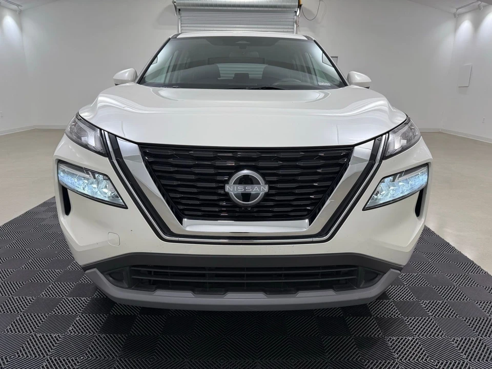 2023 Nissan Rogue - Image 2 of 21