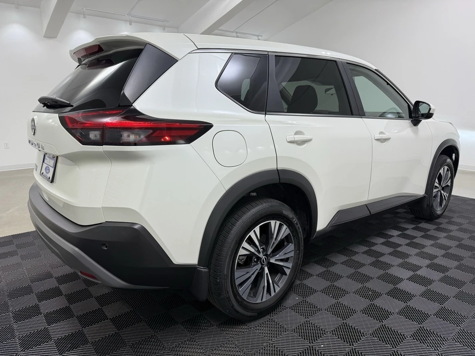 2023 Nissan Rogue - Image 8 of 21