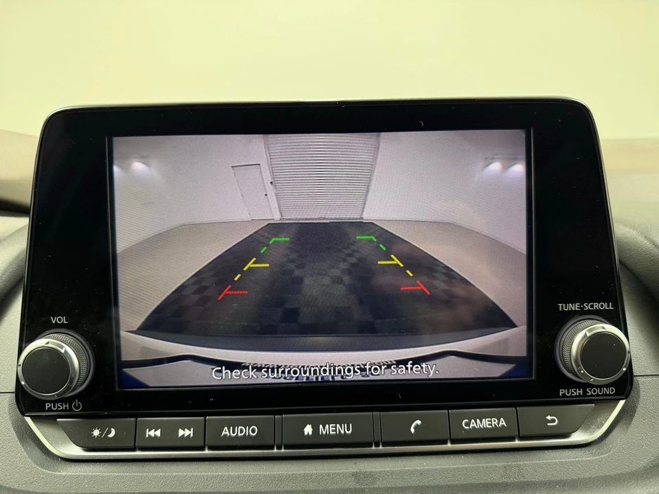 2023 Nissan Rogue - Image 17 of 21