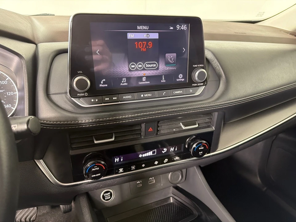 2023 Nissan Rogue - Image 17 of 21