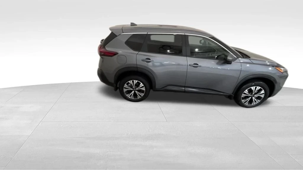 2023 Nissan Rogue - Image 7 of 12