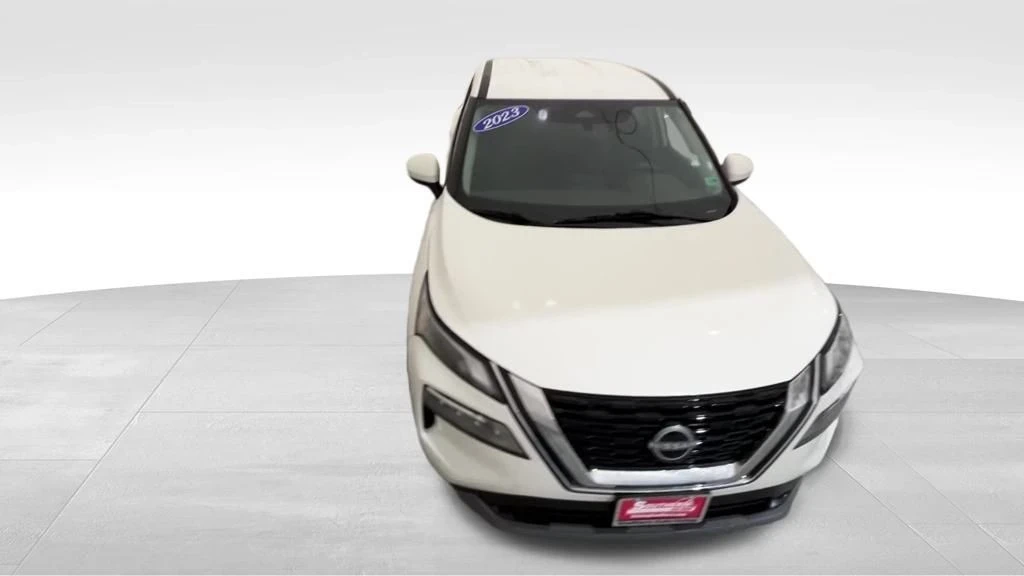2023 Nissan Rogue - Image 8 of 12
