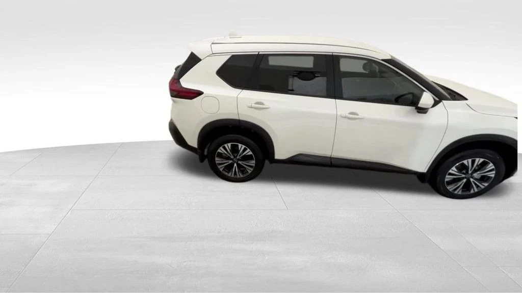 2023 Nissan Rogue - Image 5 of 12