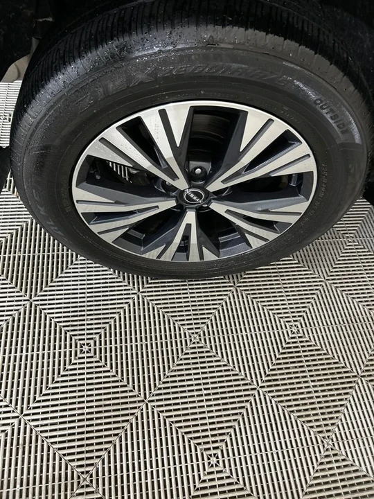 2023 Nissan Rogue - Image 12 of 12