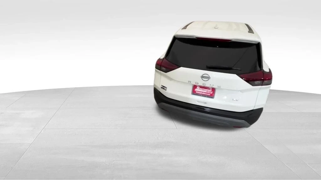 2023 Nissan Rogue - Image 3 of 12
