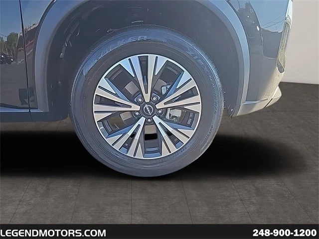2023 Nissan Rogue - Image 10 of 21