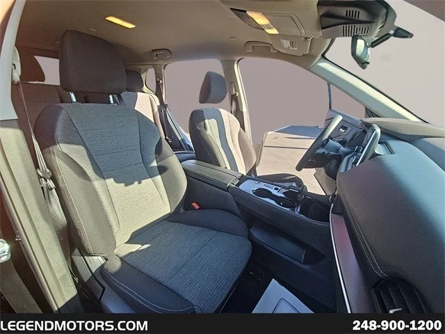 2023 Nissan Rogue - Image 17 of 21