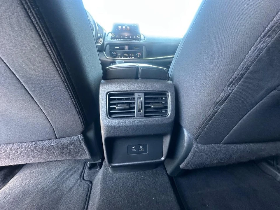 2023 Nissan Rogue - Image 20 of 21