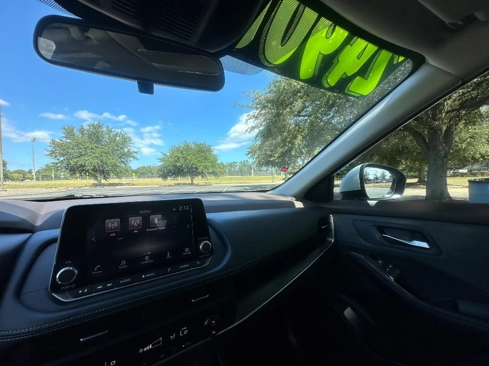 2023 Nissan Rogue - Image 16 of 21