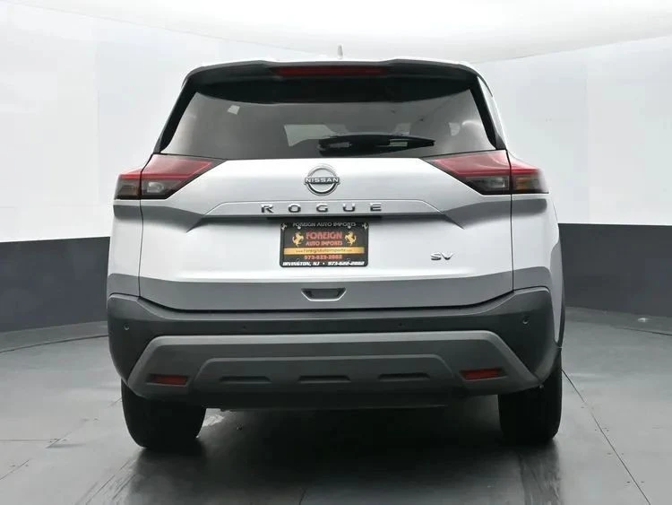 2023 Nissan Rogue - Image 8 of 12