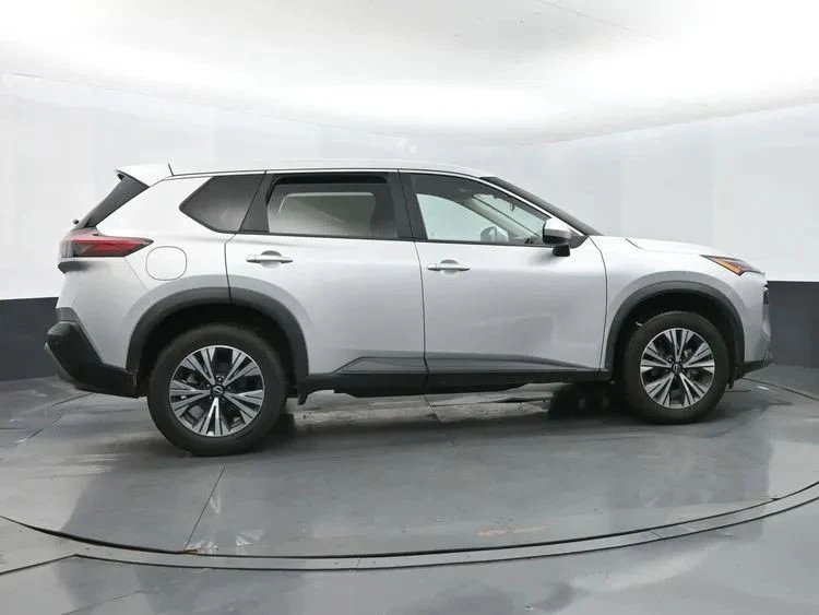 2023 Nissan Rogue - Image 4 of 12
