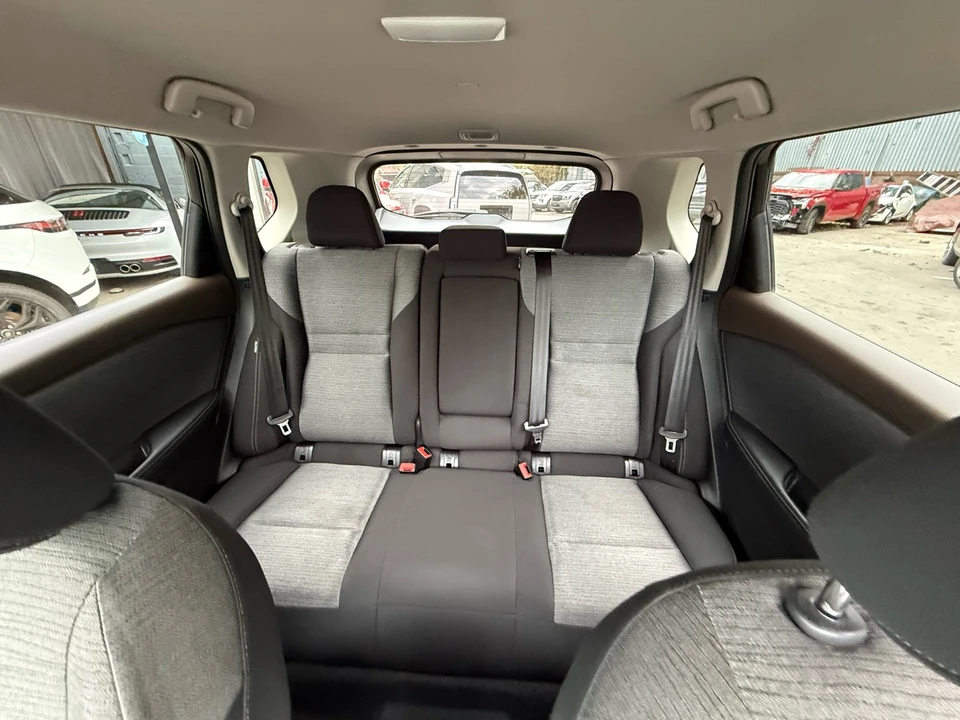 2023 Nissan Rogue - Image 15 of 21