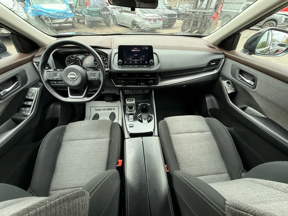 2023 Nissan Rogue - Image 17 of 21