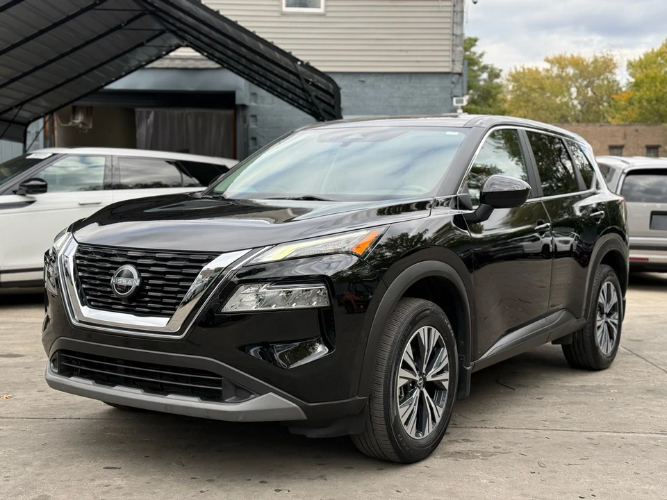 2023 Nissan Rogue - Image 2 of 21