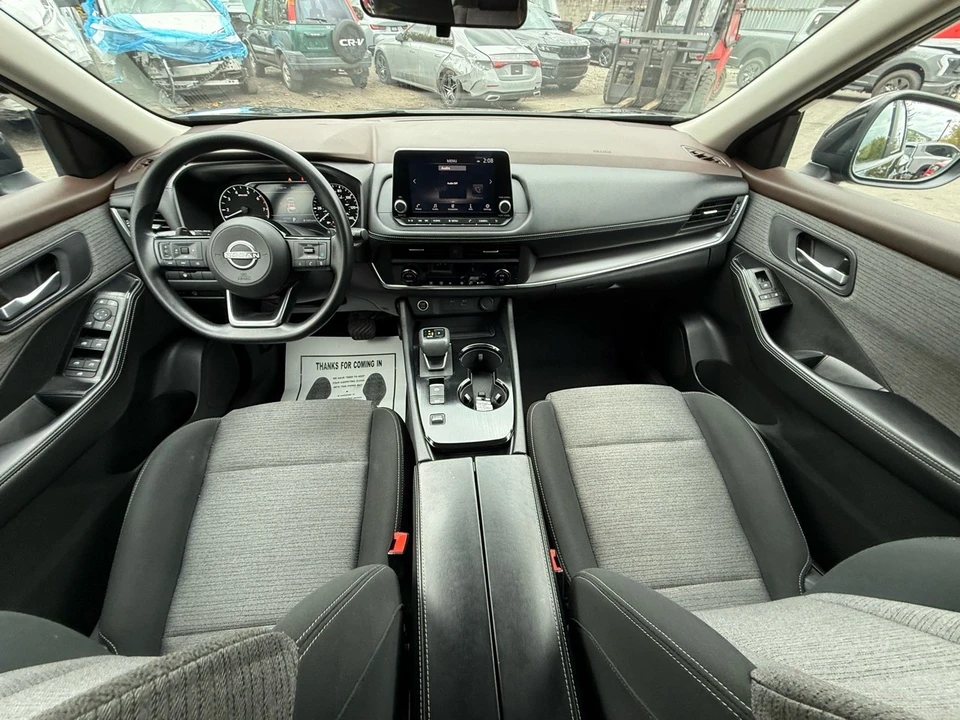 2023 Nissan Rogue - Image 17 of 21