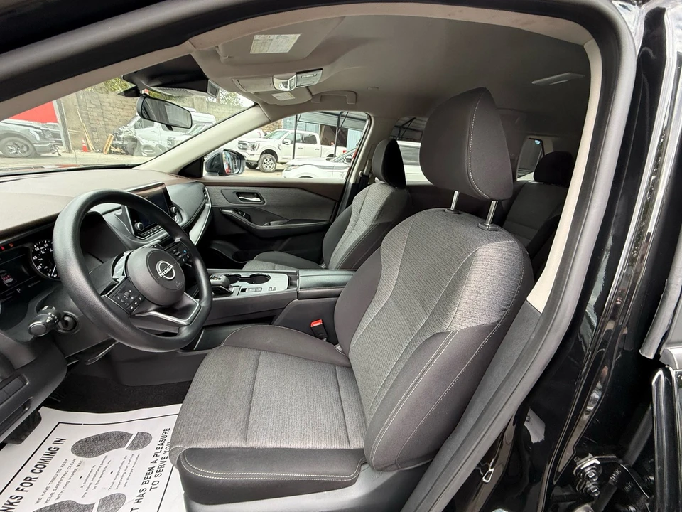 2023 Nissan Rogue - Image 14 of 21