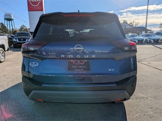 2023 Nissan Rogue - Image 5 of 12