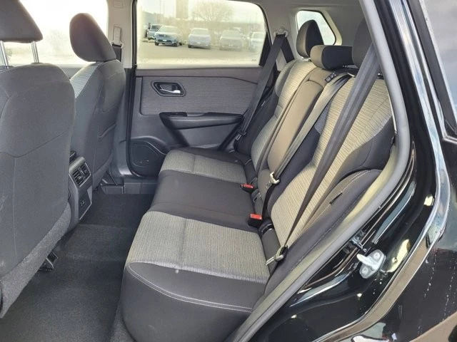 2023 Nissan Rogue - Image 13 of 21
