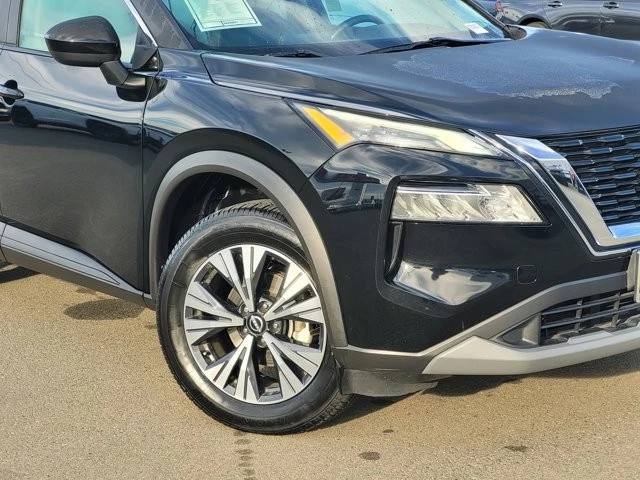 2023 Nissan Rogue - Image 3 of 12