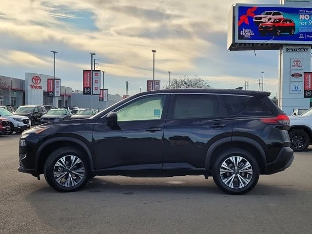 2023 Nissan Rogue - Image 8 of 12