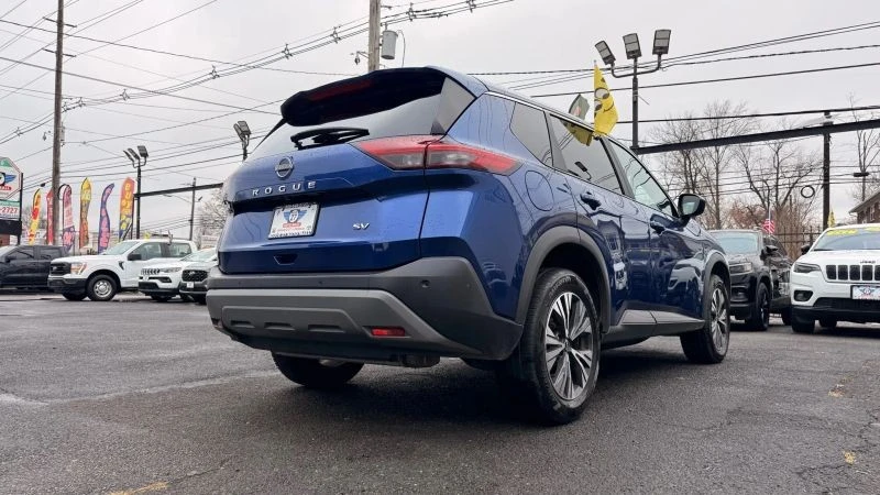 2023 Nissan Rogue - Image 9 of 12
