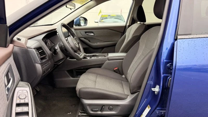 2023 Nissan Rogue - Image 12 of 12
