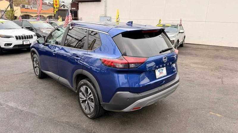 2023 Nissan Rogue - Image 5 of 12