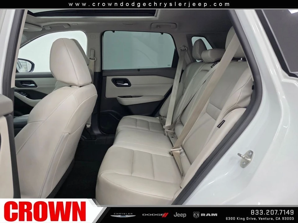 2023 Nissan Rogue - Image 18 of 21