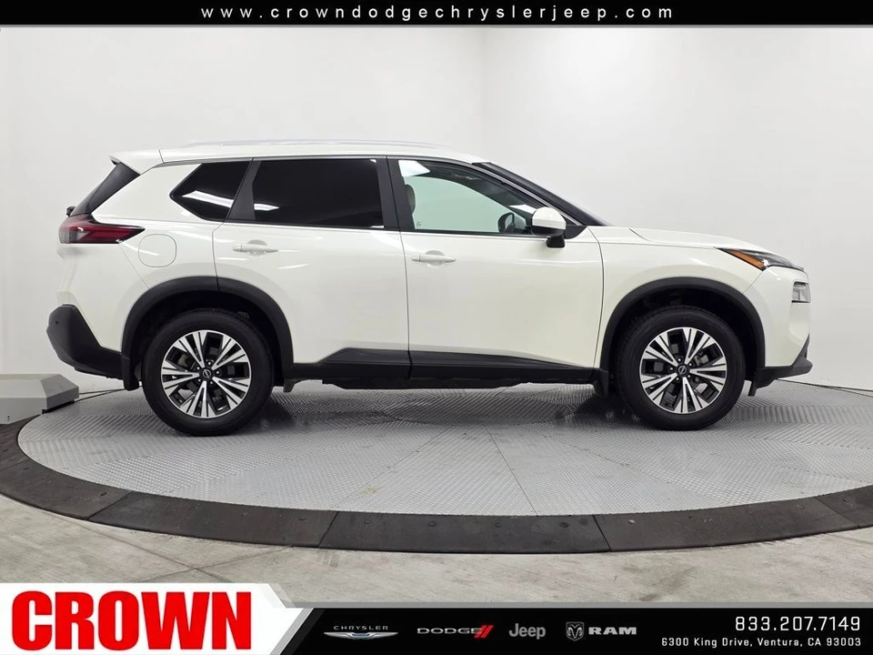 2023 Nissan Rogue - Image 8 of 21
