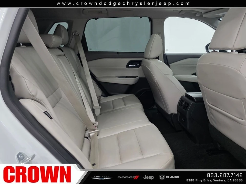 2023 Nissan Rogue - Image 14 of 21
