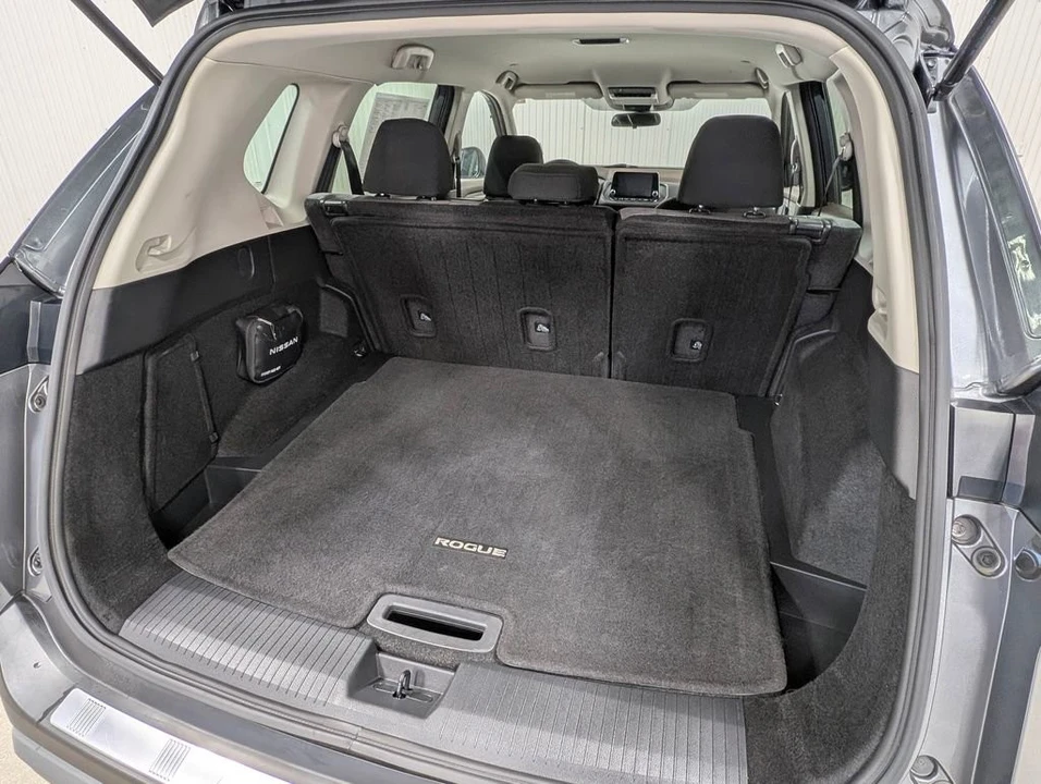 2023 Nissan Rogue - Image 8 of 12