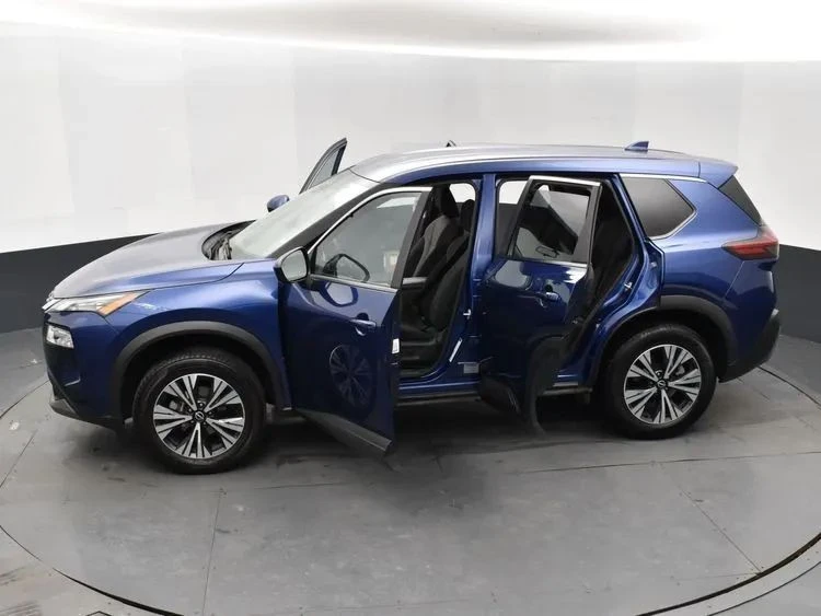 2023 Nissan Rogue - Image 7 of 12