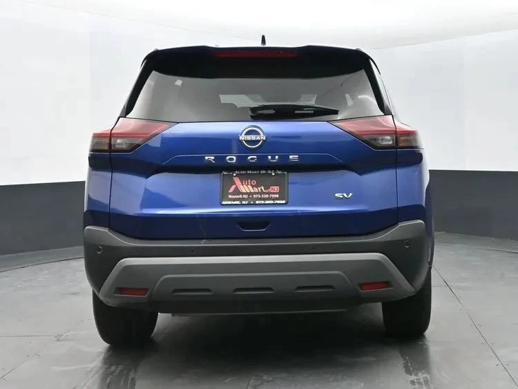 2023 Nissan Rogue - Image 8 of 12