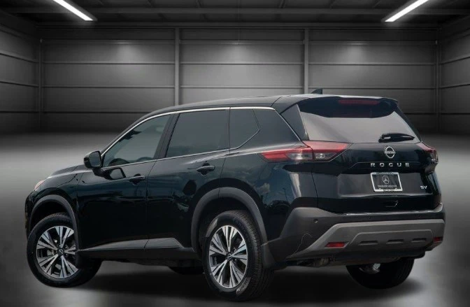 2023 Nissan Rogue - Image 2 of 21