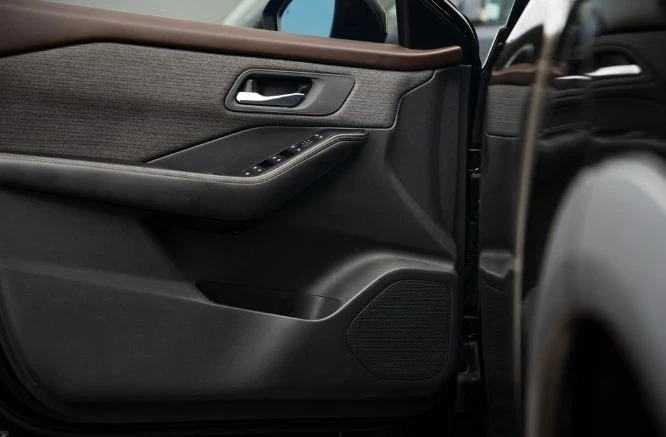 2023 Nissan Rogue - Image 21 of 21