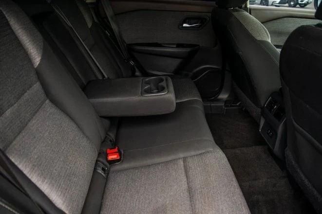 2023 Nissan Rogue - Image 16 of 21