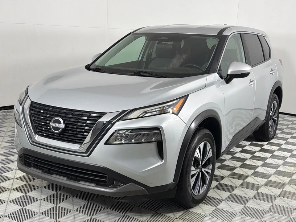 2023 Nissan Rogue - Image 10 of 21