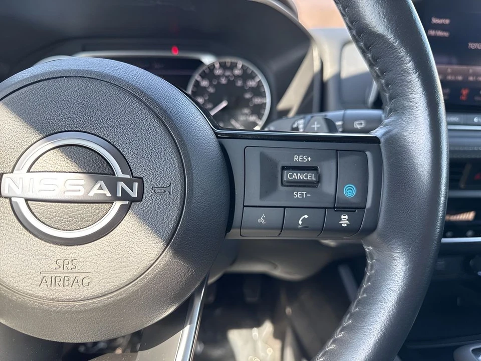 2023 Nissan Rogue - Image 16 of 21