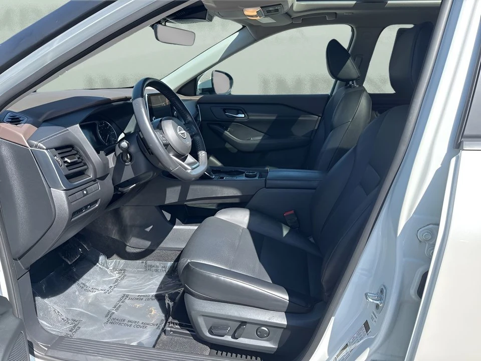 2023 Nissan Rogue - Image 9 of 21