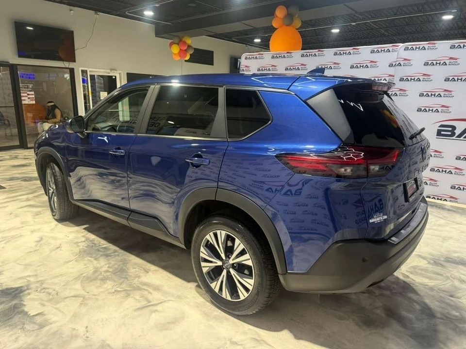2023 Nissan Rogue - Image 10 of 21