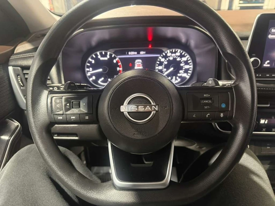 2023 Nissan Rogue - Image 11 of 21