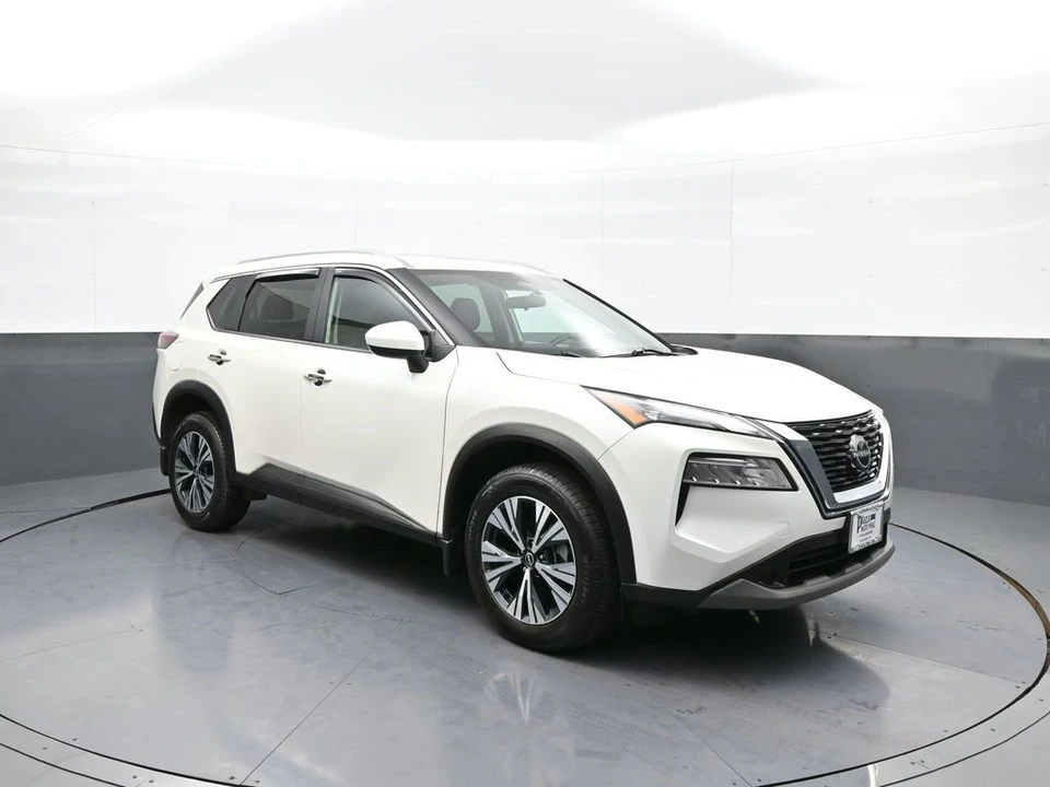 2023 Nissan Rogue - Image 4 of 12
