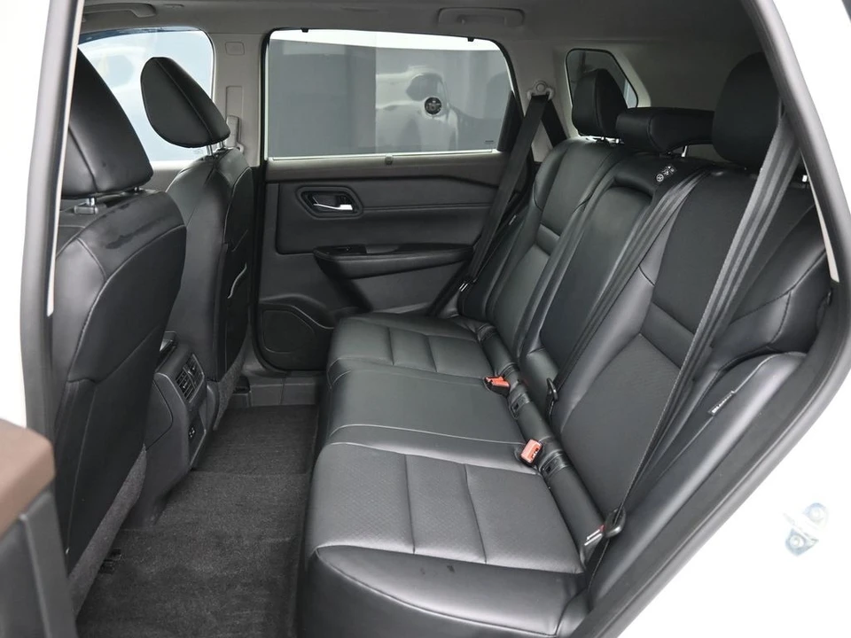 2023 Nissan Rogue - Image 21 of 21