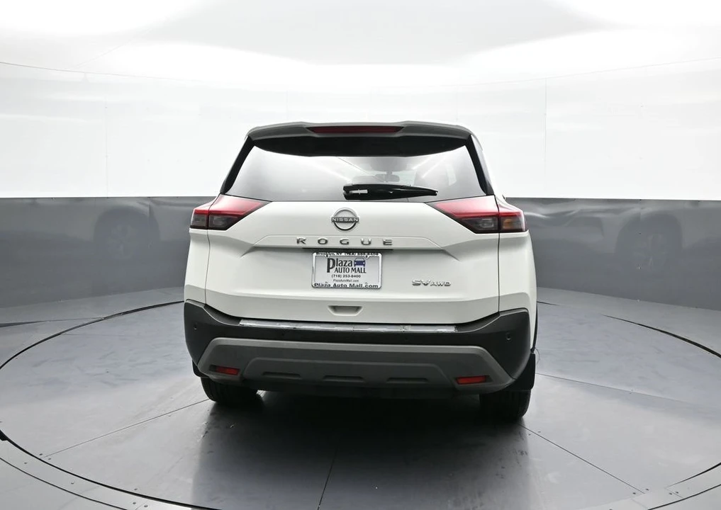 2023 Nissan Rogue - Image 7 of 12