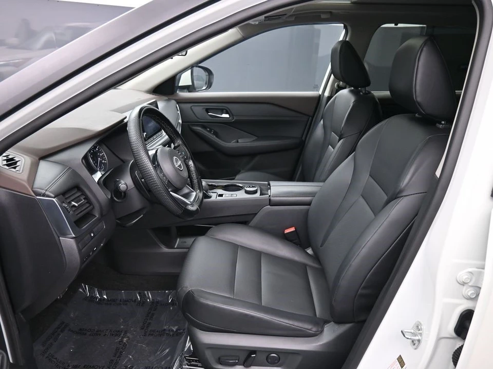 2023 Nissan Rogue - Image 19 of 21