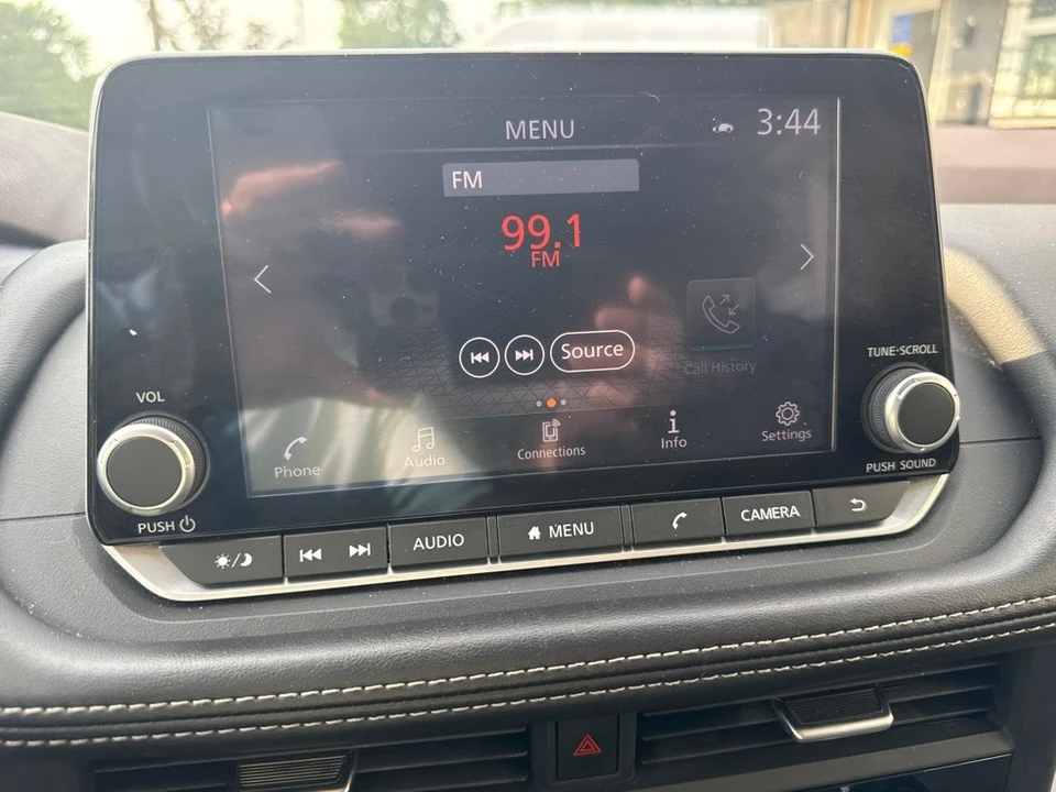 2023 Nissan Rogue - Image 14 of 19