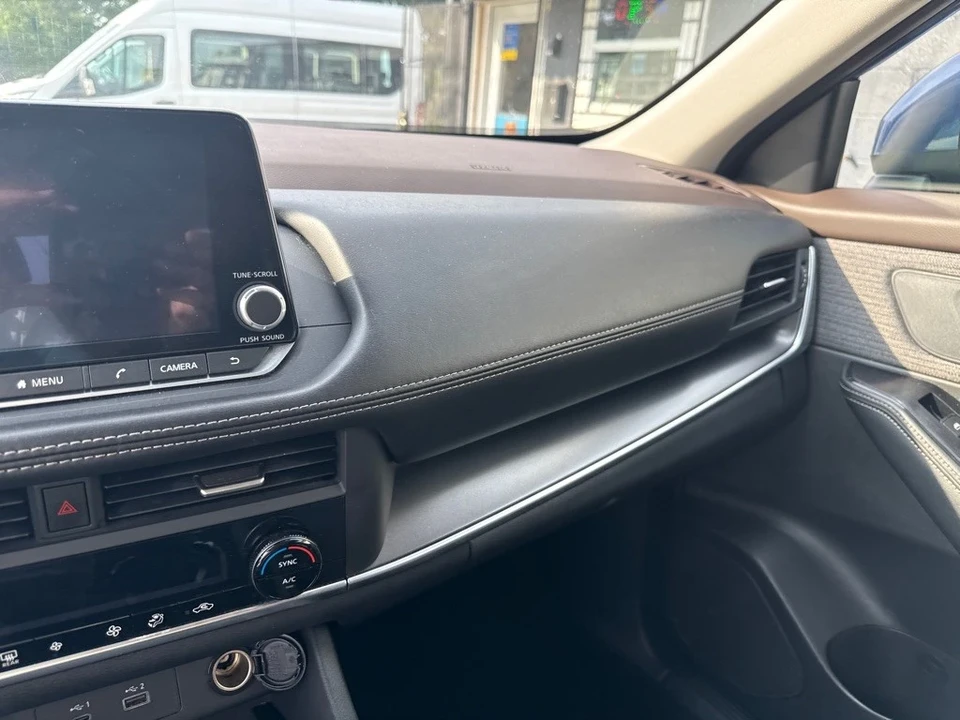2023 Nissan Rogue - Image 18 of 19