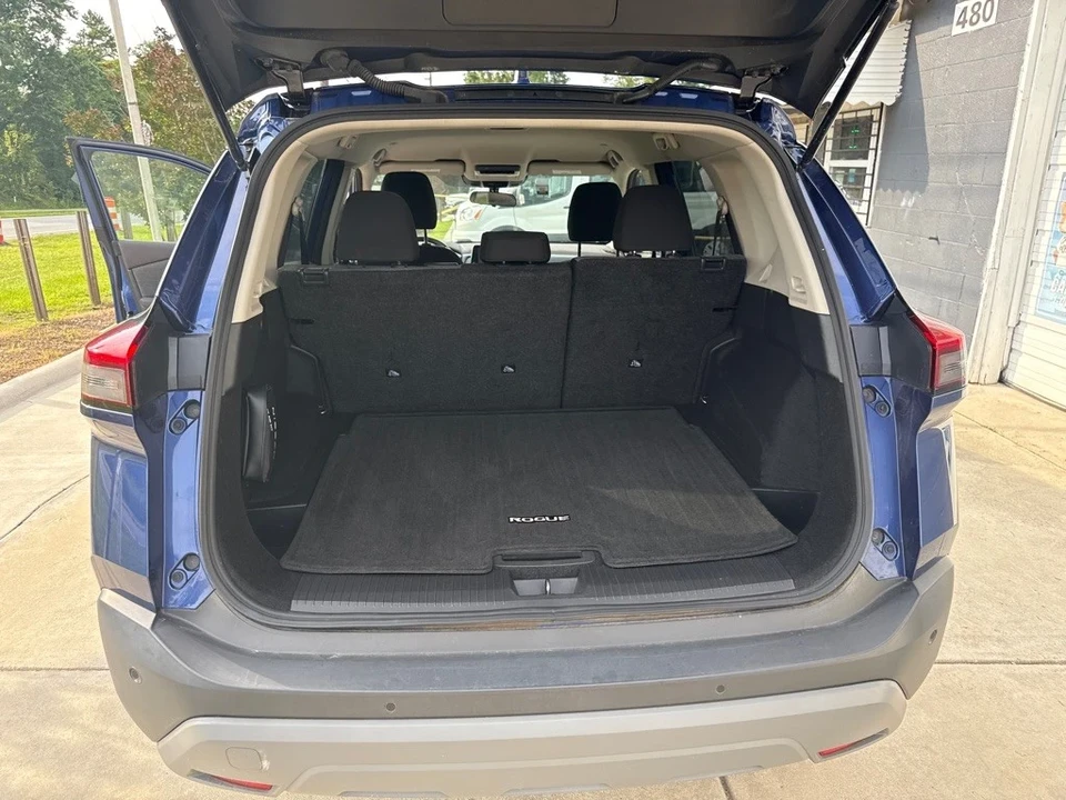 2023 Nissan Rogue - Image 11 of 19