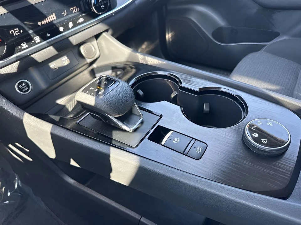 2023 Nissan Rogue - Image 19 of 21