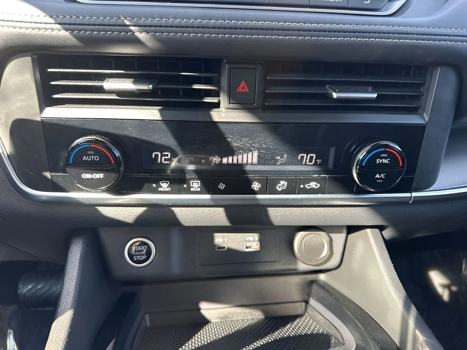 2023 Nissan Rogue - Image 18 of 21